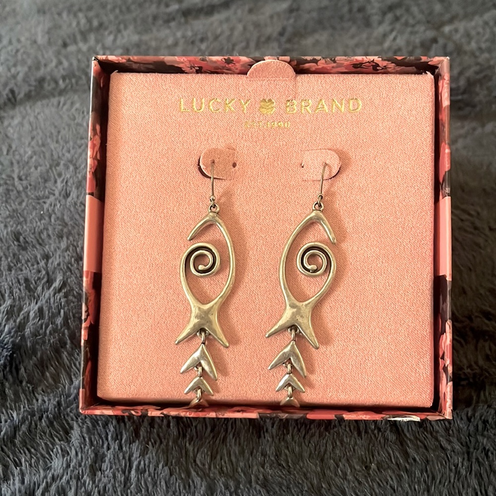Lucky 🍀 Brand Fish shape Earrings silver plated